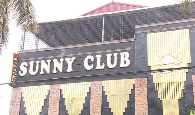 clip nóng ở karaoke sunny
