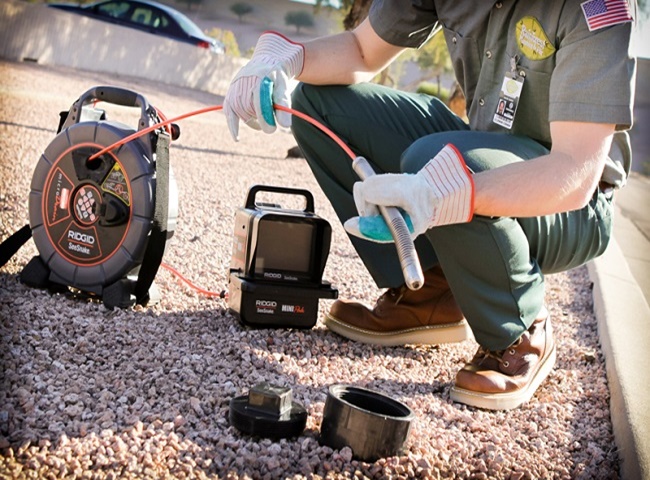 Thợ th&ocirc;ng cống nghẹt quận 8 t&acirc;n t&acirc;m với kh&aacute;ch h&agrave;ng