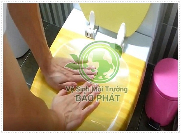 Th&ocirc;ng c&acirc;̀u nghẹt bằng băng dính hi&ecirc;̣u quả