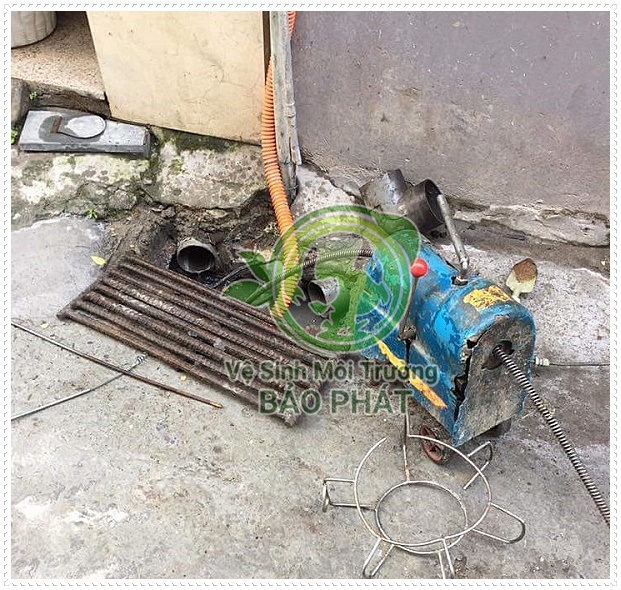 C&aacute;c nguy&ecirc;n nh&acirc;n v&igrave; sao cống nh&agrave; h&agrave;ng bị nghẹt